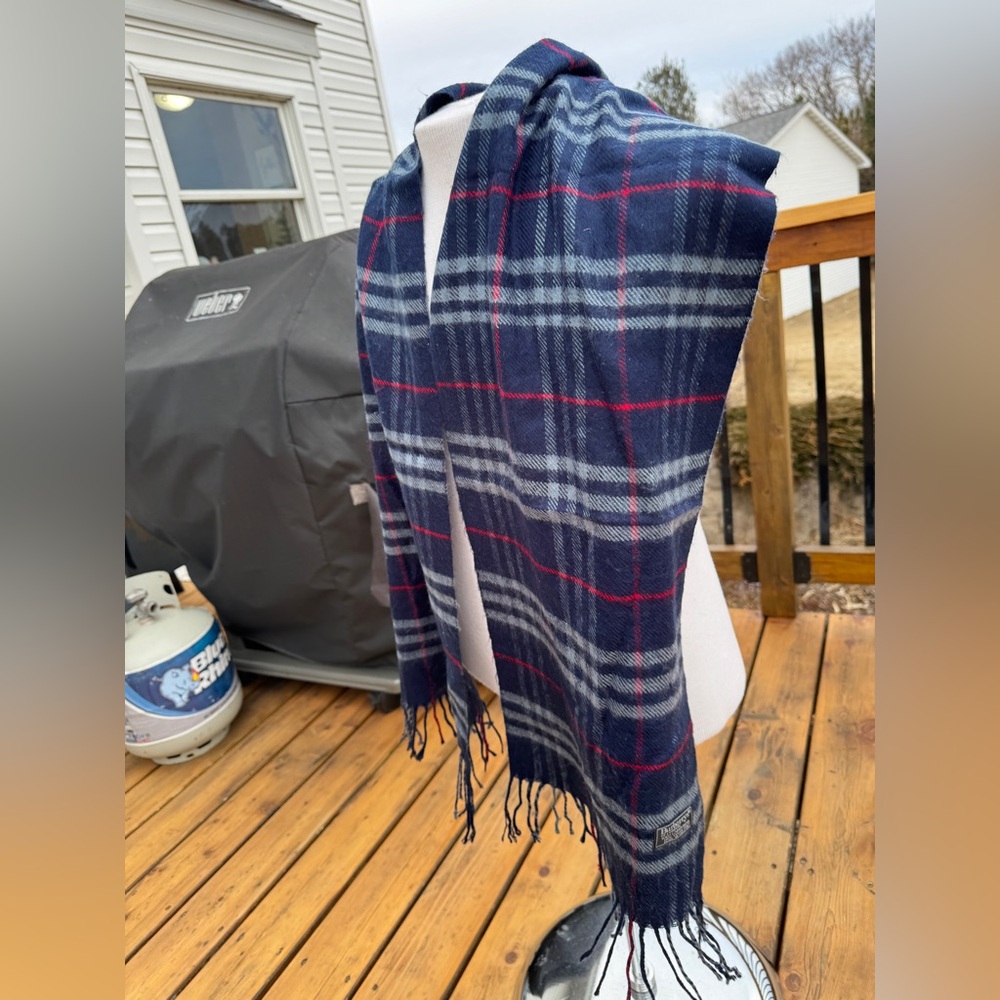 FLAWLESS🔥BURBERRY 💯% Lambswool Deep Blue Nova Check Scarf  LARGE/75”long! - Picture 6 of 9